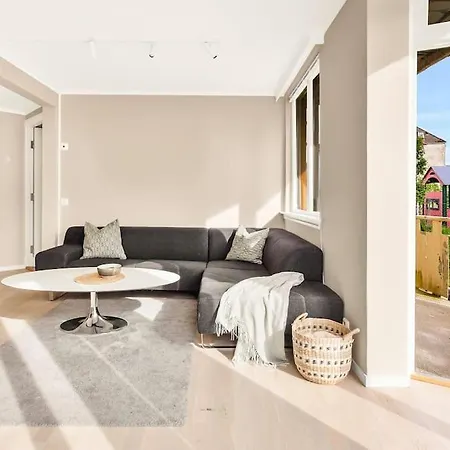 Newly Renovated Apartement! Leilighet